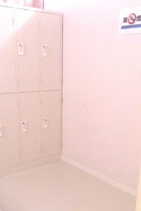 女子ロッカールーム